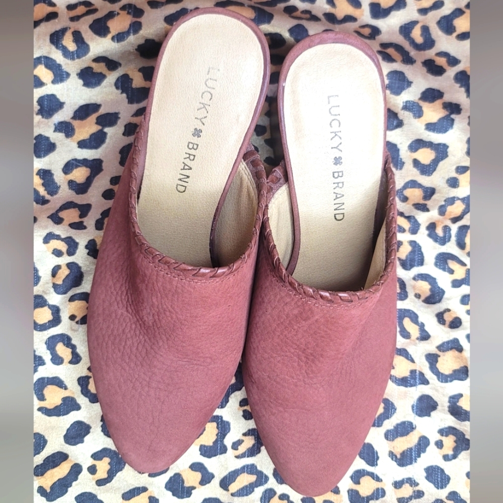 Lucky Brand clogs